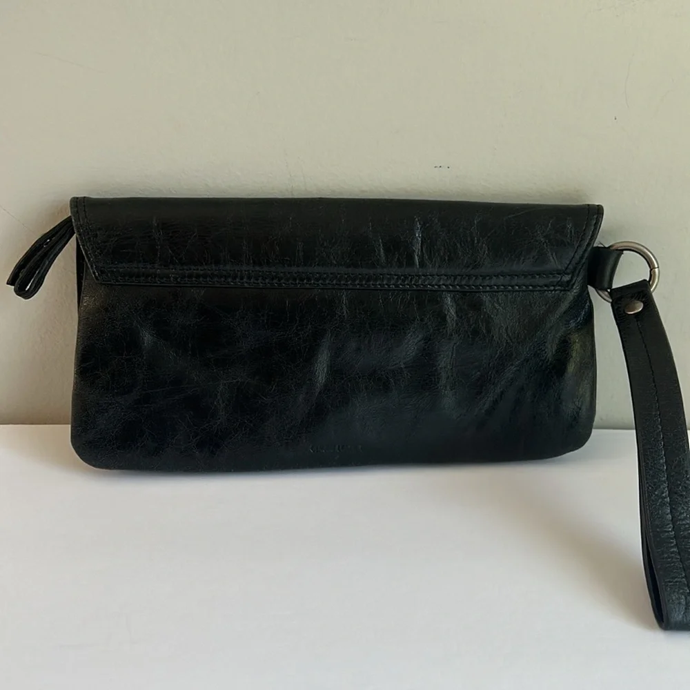 Kenneth Cole Reaction Clutch Wristlet in Black